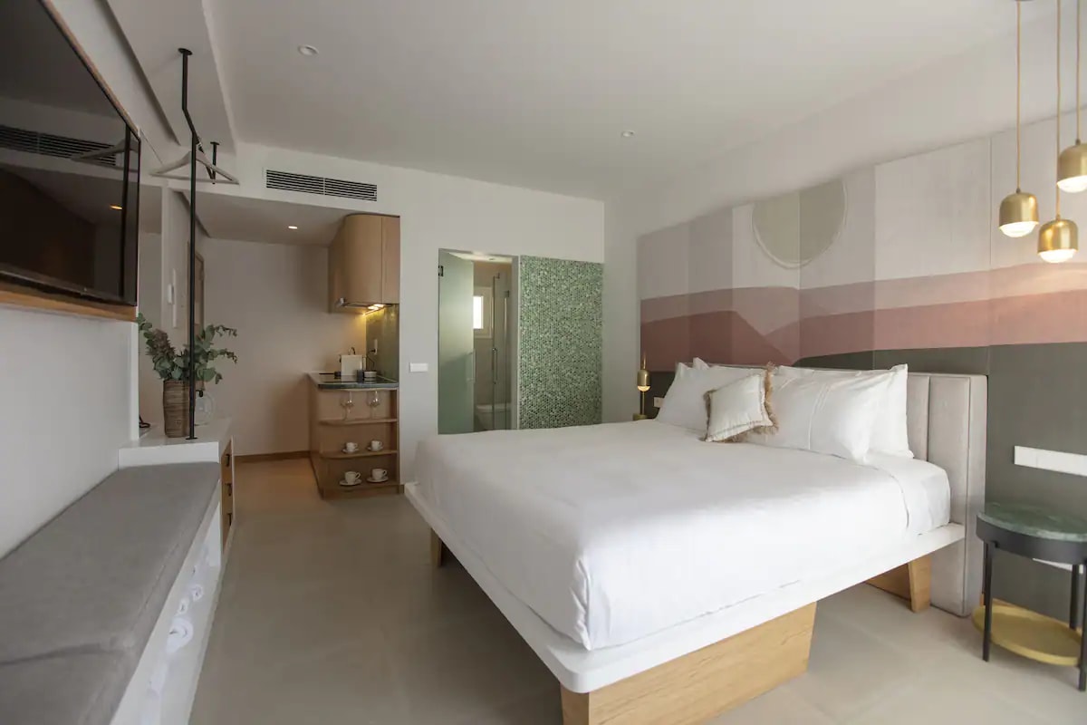 Elegant Sea View holiday apartments, beachfront property, SANTA EULALIA – Property Code: Mrsbtqp