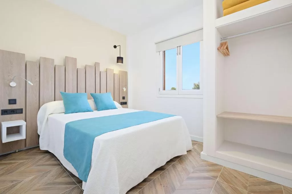 CNSSOAZL 2 - LeibTour: TOP aparthotels in Ibiza