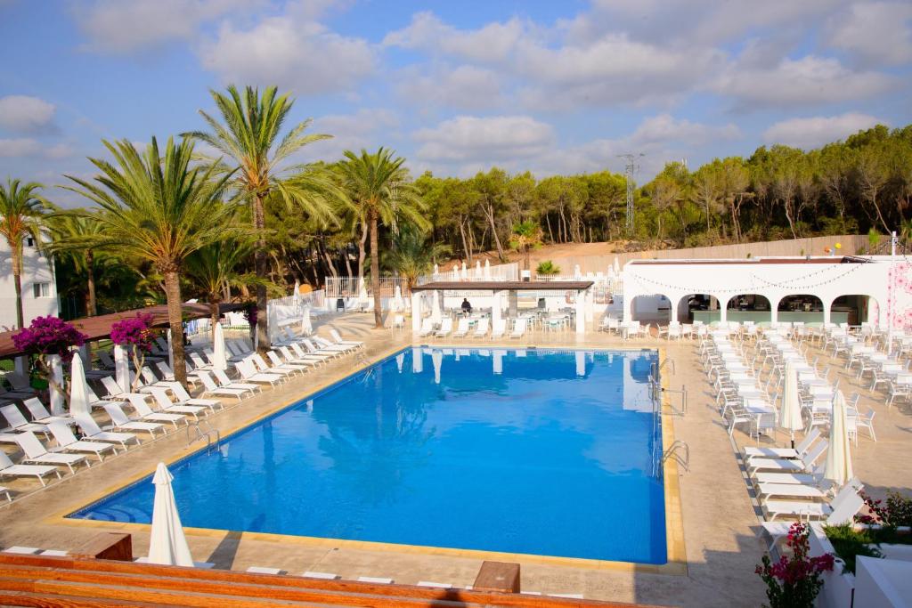 HTL-LLCYSRT-5 HTL LLCYSRT 5 - LeibTour: TOP aparthotels in Ibiza