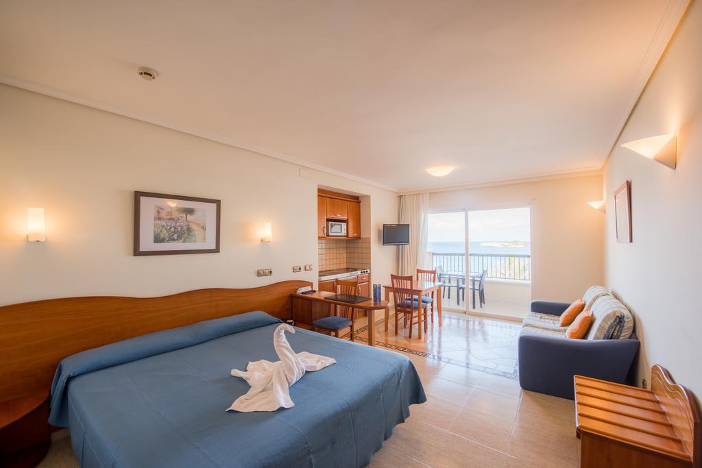 Large studio apartment with pool – BLPRCSA – Studio apartment