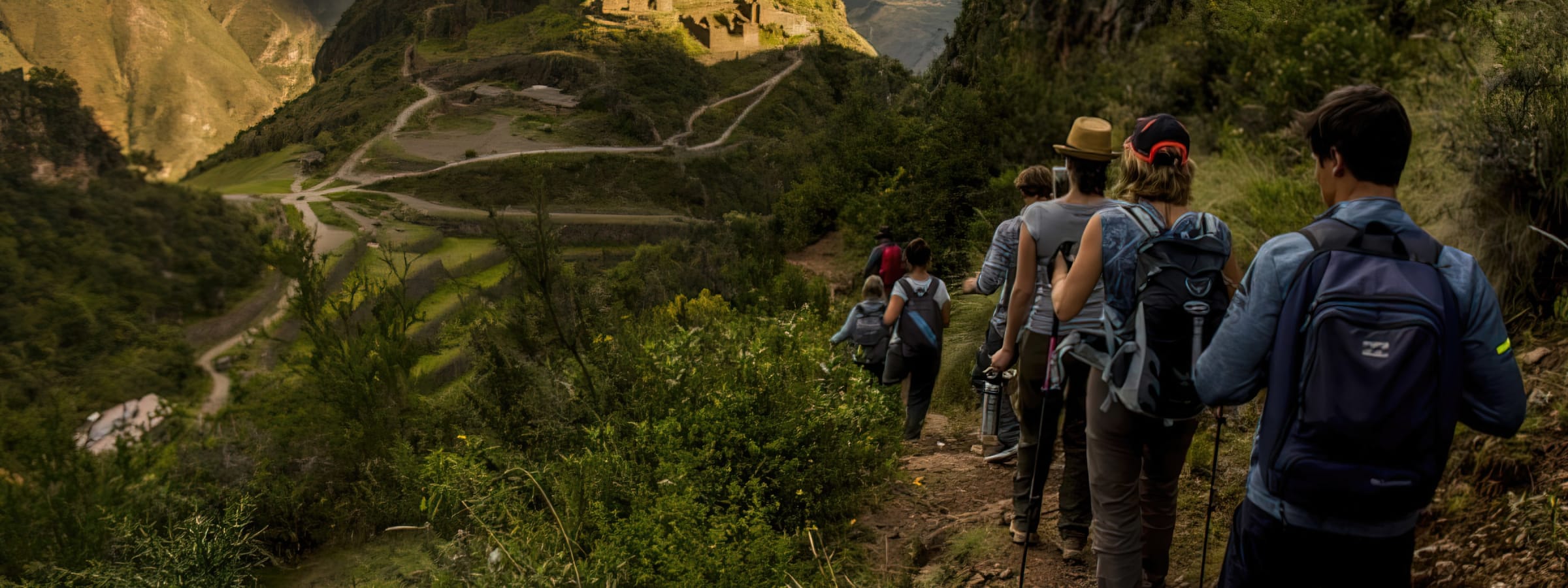 Lokal traveler in a locally rooted destination