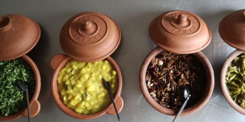 Cooking Curries with Local Sri Lankan Women