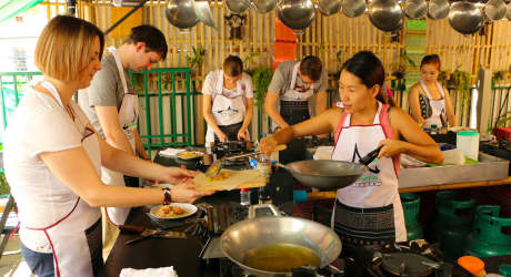 Akha and Thai Cooking Class and Market Tour