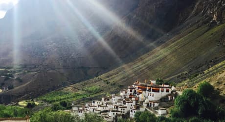 Odissea a Lingshed: Un Viaggio Trascendente verso un Monastero Antico e Isolato