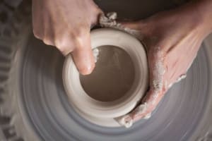 Atelier d'initiation à la tour de poterie