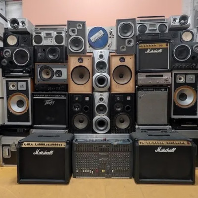Speakers, Amps, Boomboxes