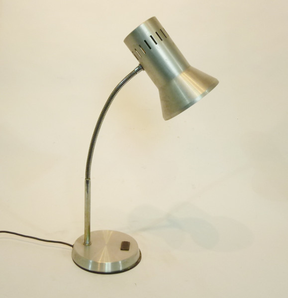 1: Industrial Desk Lamp (Working) 