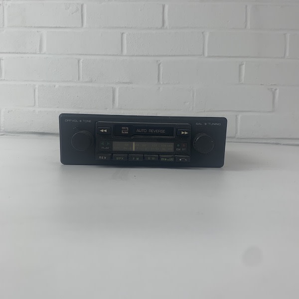 1: Sanyo Car Radio