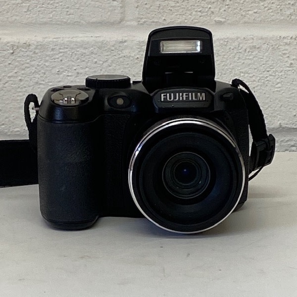 4: Fully Working Fujifilm Digital Camera With Working Flash