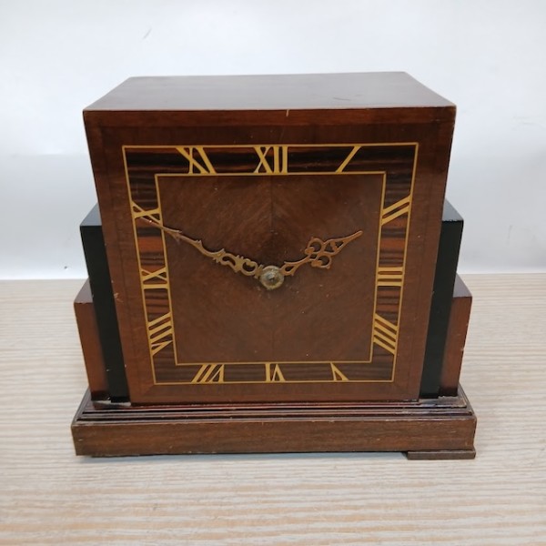 4: Art Deco Clock (Non Practical)