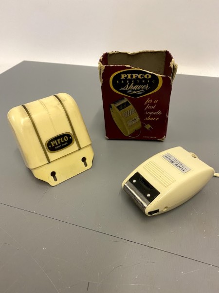 2: Vintage Electric Shaver