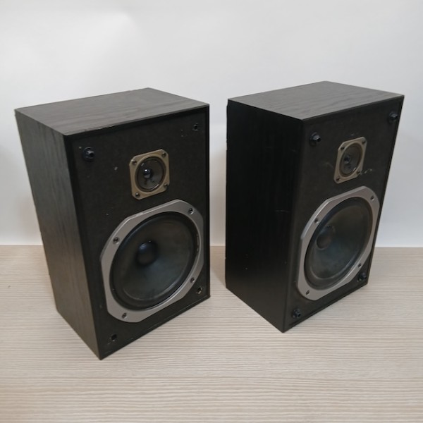 2: Pioneer Black Speaker (Non Practical)