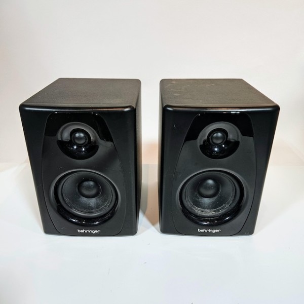 1: Black Behringer Speaker (Non Practical)