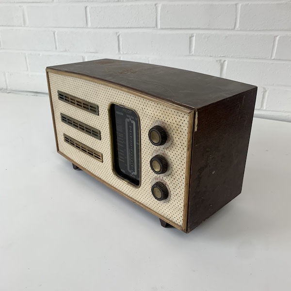 2: Retro Radio  (Non Practical)