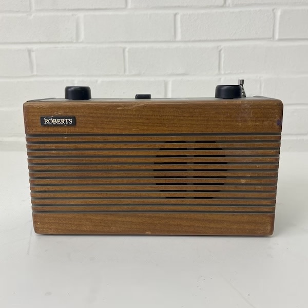 Roberts Brown Radio (Non Practical) | 20th Century Props