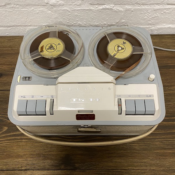 Practical 1950s-1960s Grundig TK5 Reel to Reel tape recorder with built in  speaker