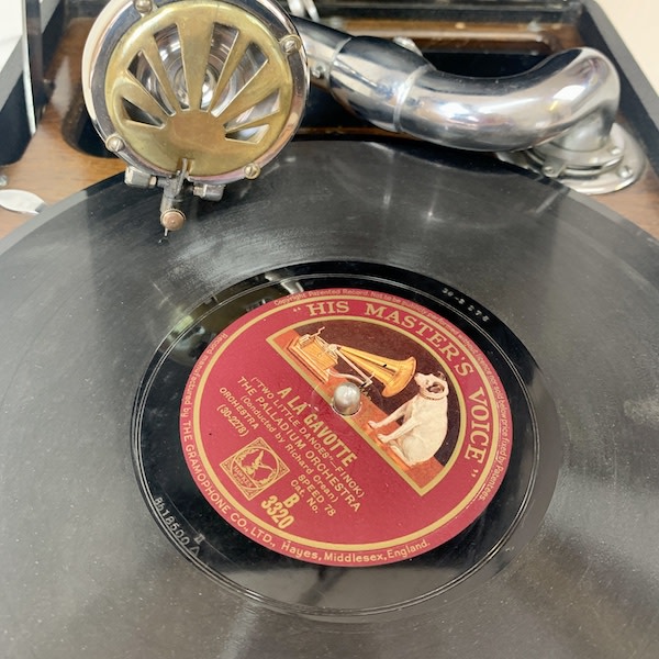 5: His Masters Voice (HMV) Gramophone (Fully Working)