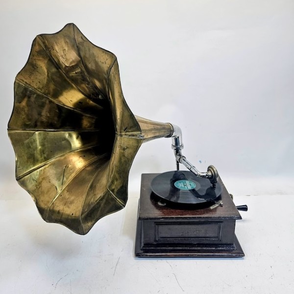 3: Vintage Gramophone