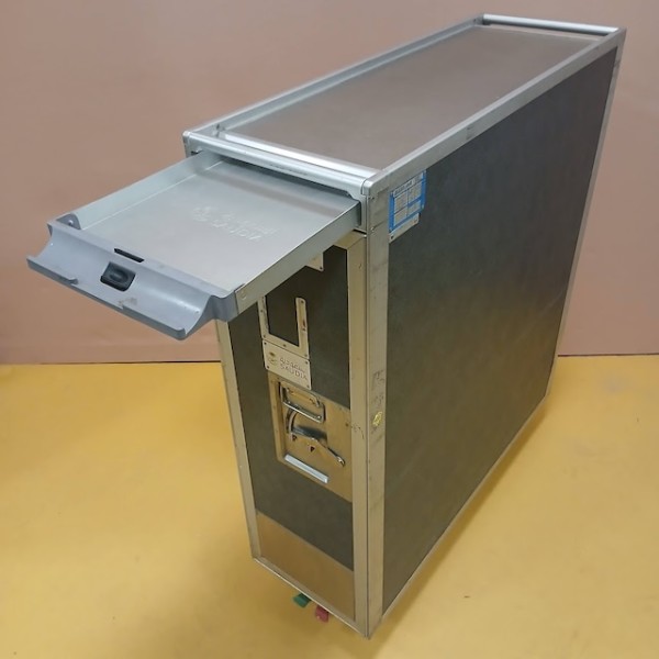 4: Saudia Airlines Silver Service Trolley