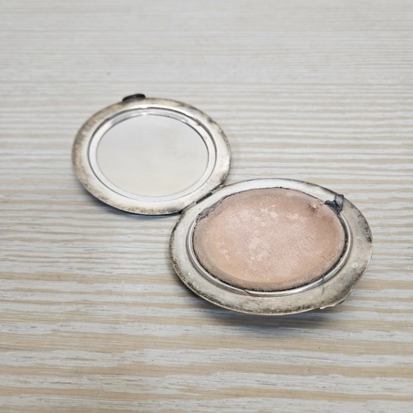 1: Vintage Compact Mirror