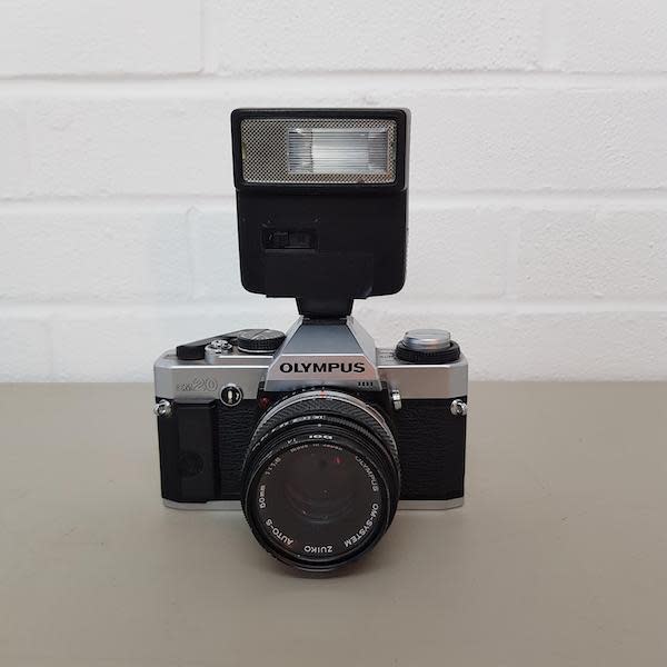 4: Olympus OM20 Paparazzi Camera With Working Flash Unit