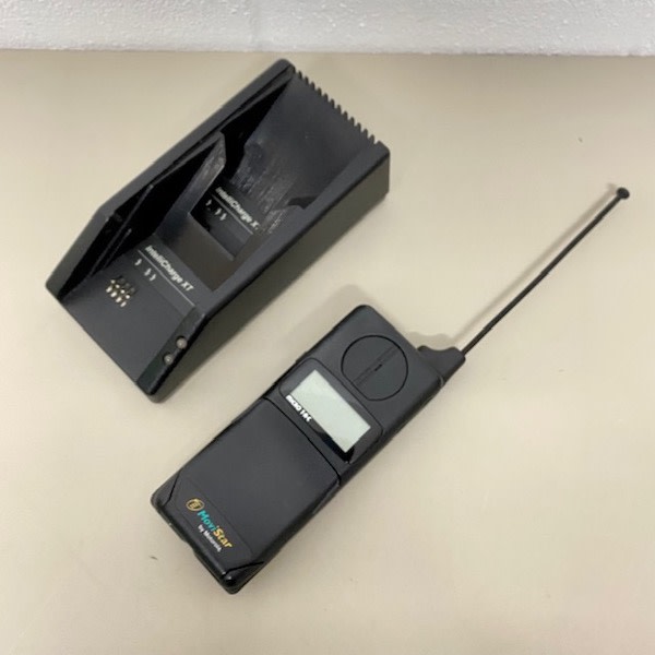 5: Vintage Motorola Movistar Mobile Phone (Non Practical)