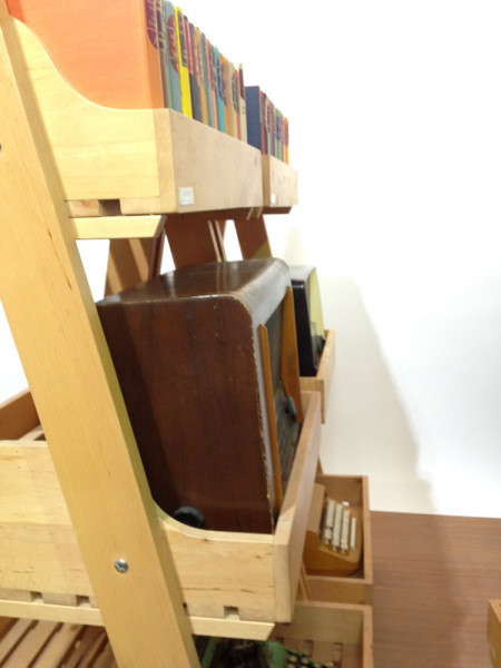 6: Gatsby Wooden Display Stand