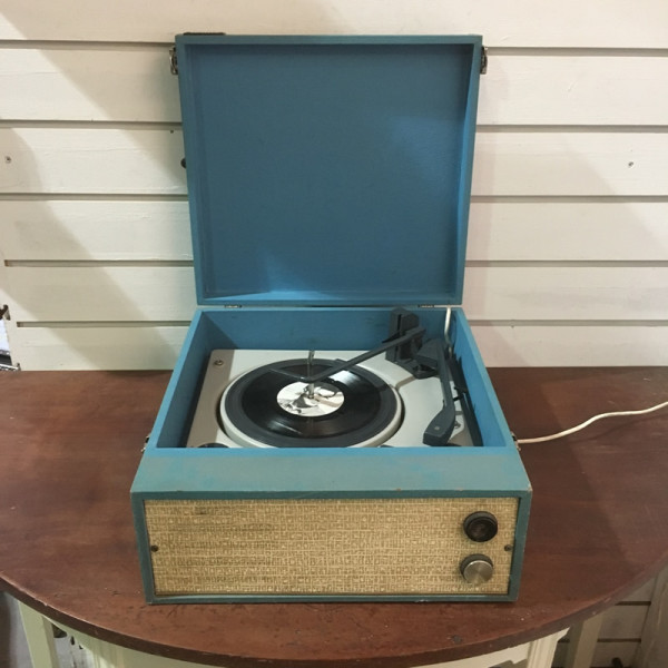 5: Blue Vintage Record Player (Partly Working)