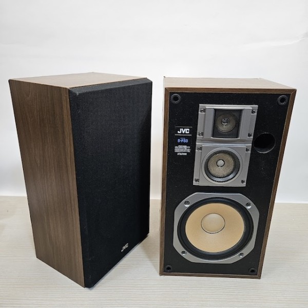 4: Retro JVC Wooden Speaker