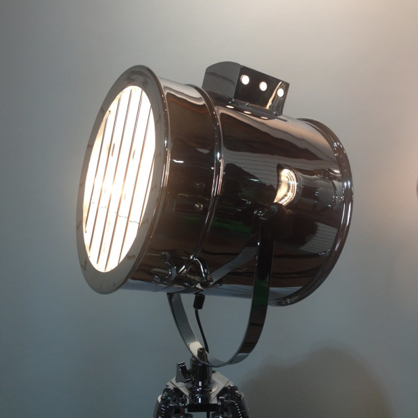 6: Modern Glamour Polished Chrome Spotlight (Working)