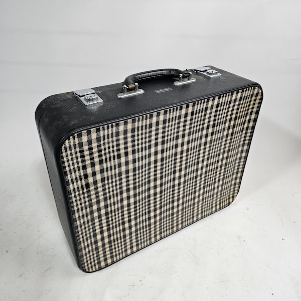 2: Small Black Tartan Case