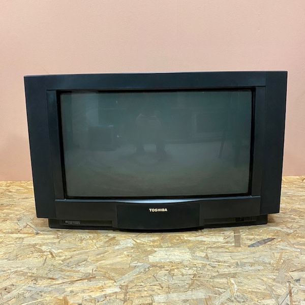1: Fully Working Retro Colour Toshiba TV (26