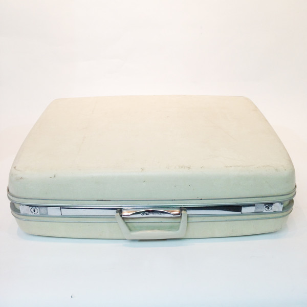 1: Cream Hard Shell Suitcase