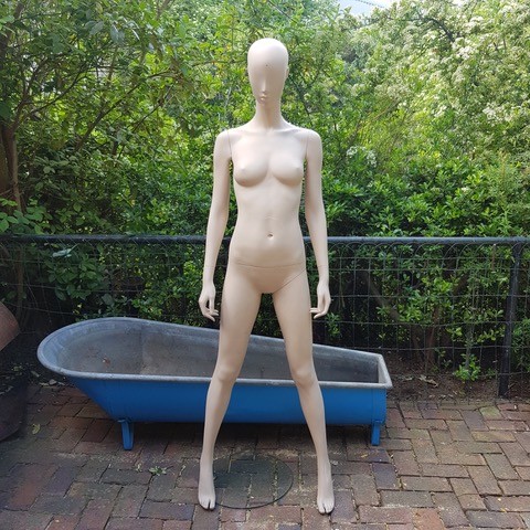 1: Full Bodied Female Mannequin - Neutral Colour