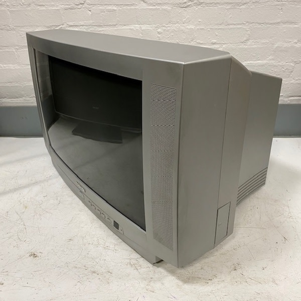 2: Fully Working Toshiba Colour TV (26