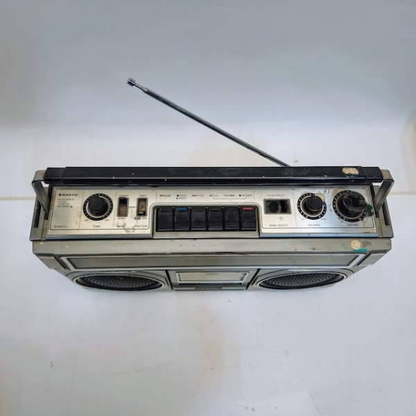 4: Sanyo Boombox (Non Practical) (1970's)