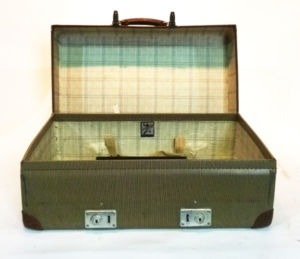 4: Beige Hard Shell Suitcase