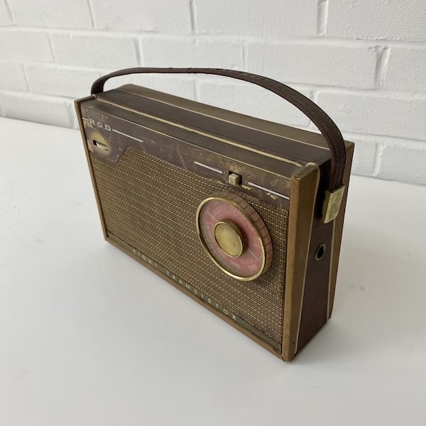 1: RGD Eight Transistor Radio (Non Practical)