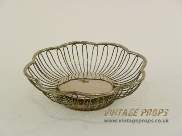 1: Stainless Steel Wire Bowl