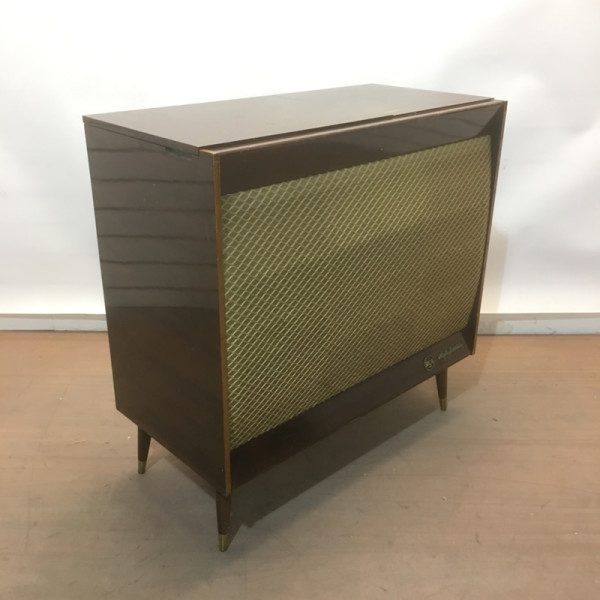 1: Vintage Music Cabinet With Record Player (Non Practical)