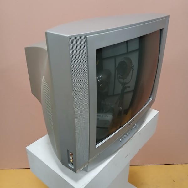 4: Fully Working Samsung Colour TV (20