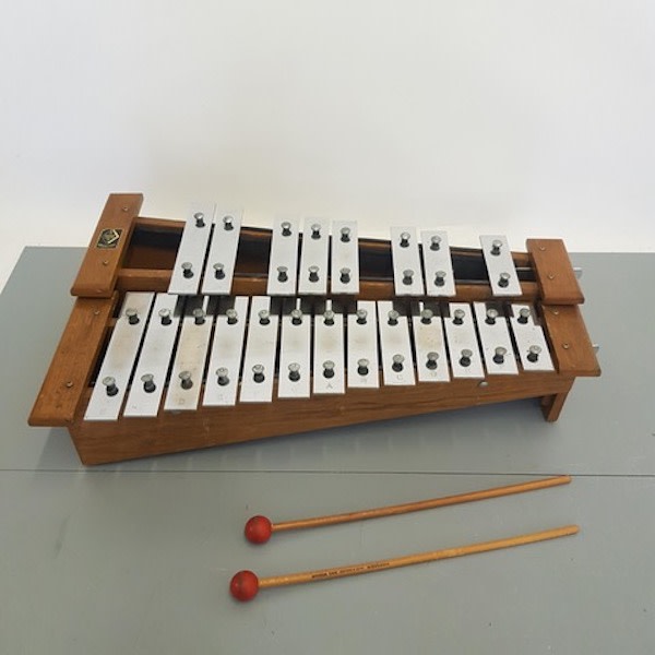 2: Glockenspiel In Case With Pair Of Beaters