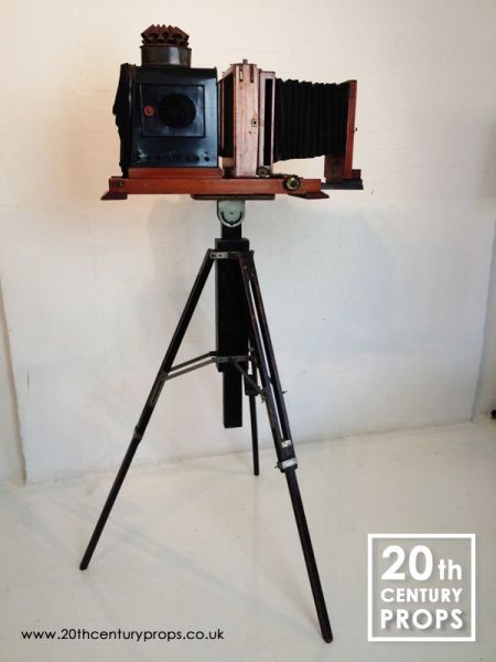 1: Vintage Plate Camera And Tripod (Non Practical)