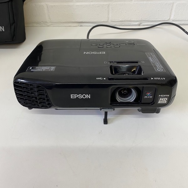 3: Fully Working Epson Projector