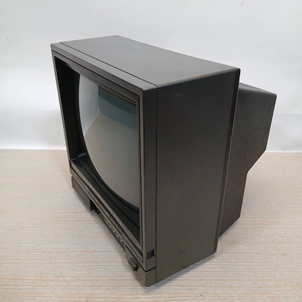 4: Fully Working Harwood Colour TV