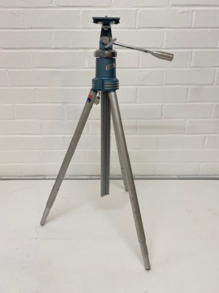 3: Extendable Camera Tripod