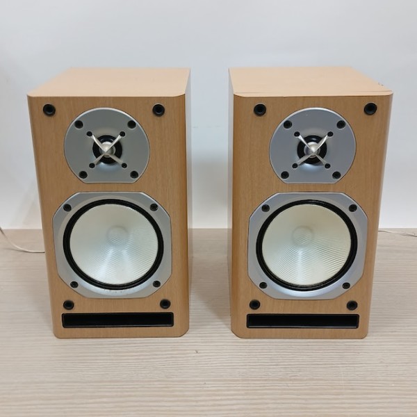 7: Onkyo Midi Radio With Amp & Speakers (2006) (Working)