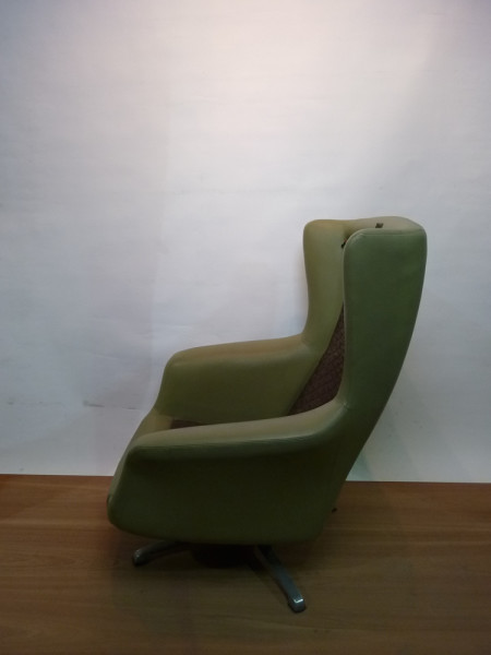 2: Green 1960's Retro Swivel Chair