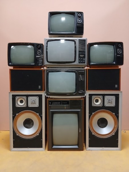 1: Working TV's & Speaker Stack