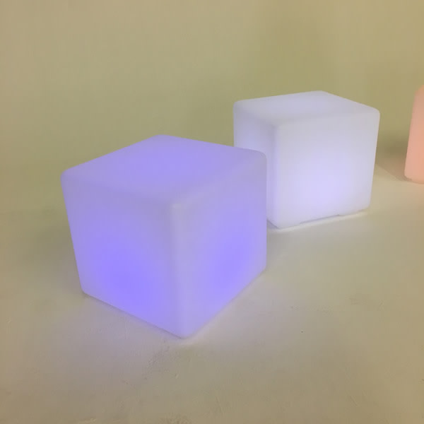 9: Illuminated Wireless Pouf Cube / Display Plinth (Working)